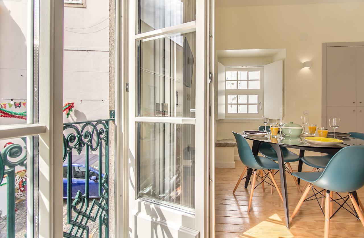 Design In Typical Alfama Apartamento