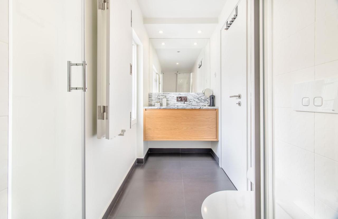 Design In Typical Alfama Apartment
